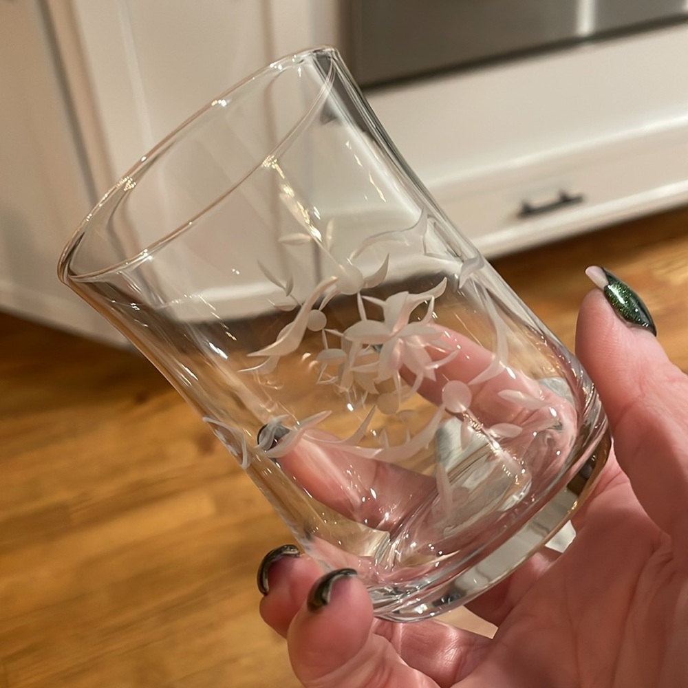 Vintage southern living mini water, pitcher with glass - Picture 3 of 3